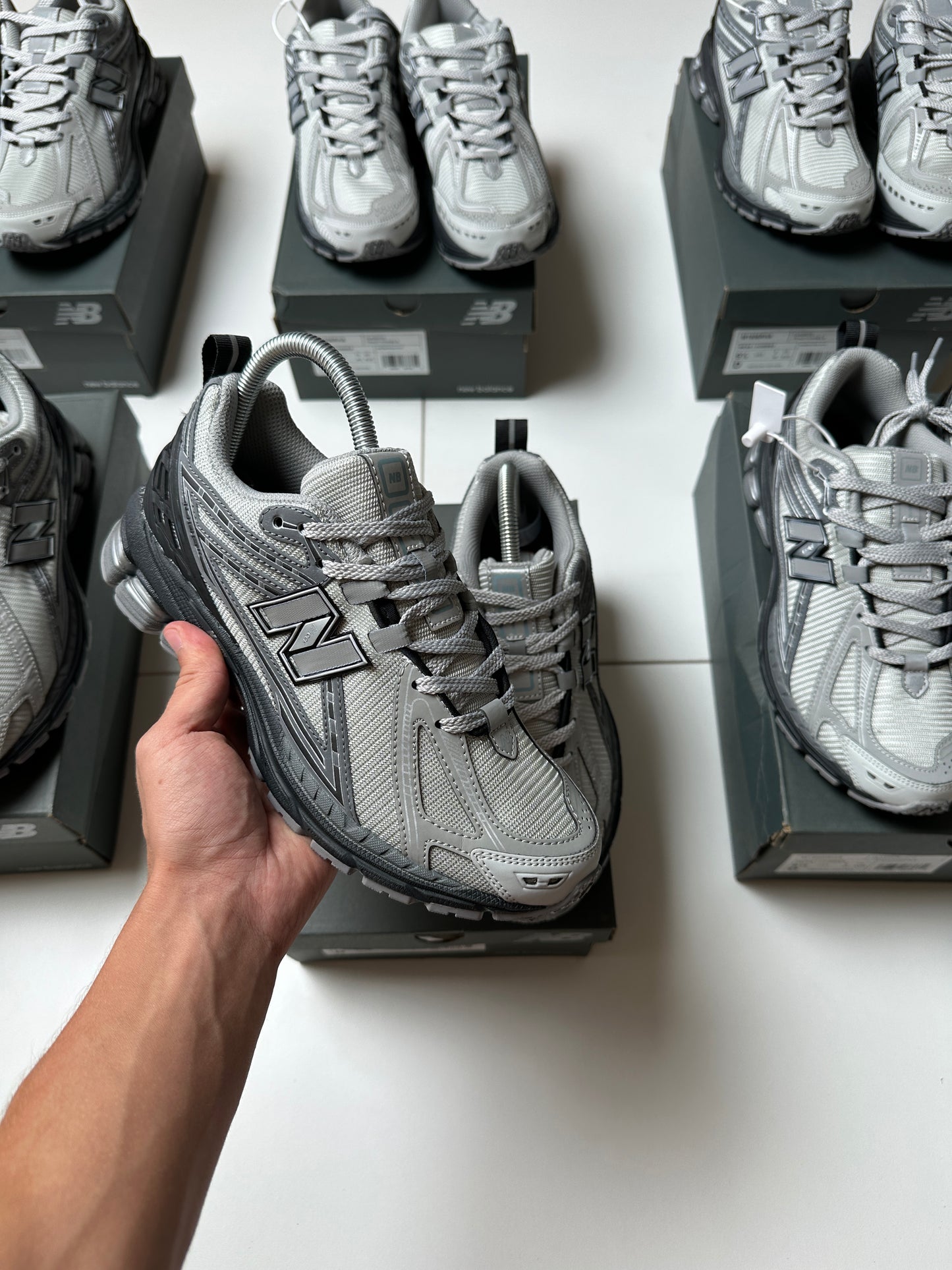 Zapatilla New Balance Grey