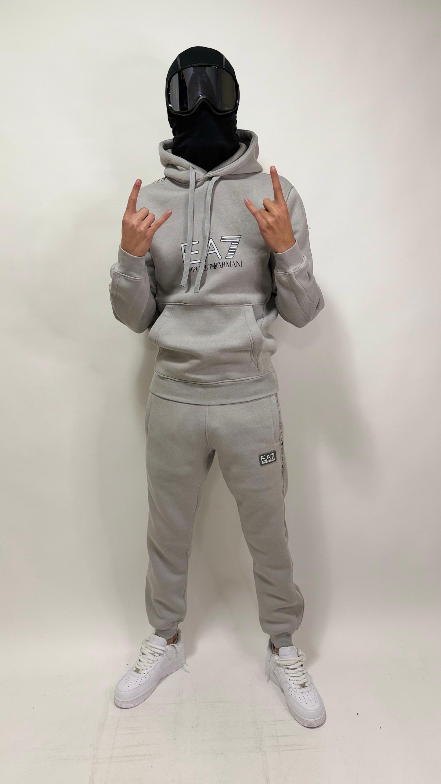 CHANDAL EMPORIO ARMANI EA7 🔥 ALTA CALIDAD 1.1 ✅ ALGODÓN 100% 😍 UNIDADES LIMITADAS ‼️