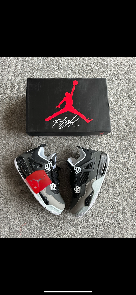 AIR JORDAN RETRO 4