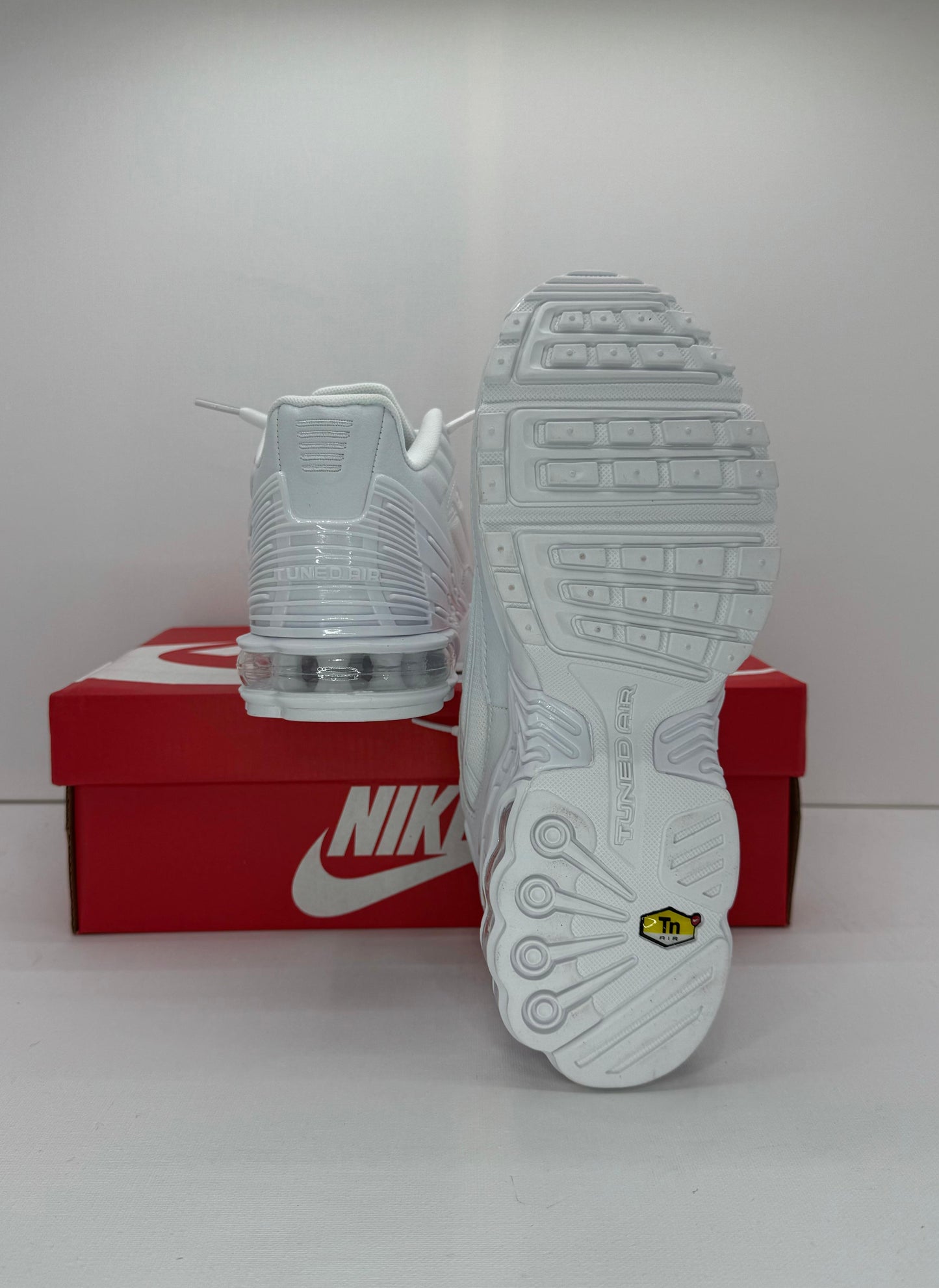 NIKE TUNED ALL WHITE 🔥