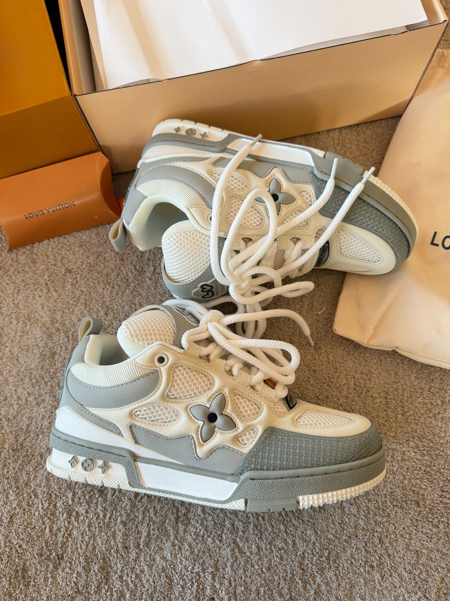 LOUIS VUITTON SKATE 🔥 MODELO NUEVO 🆕 HIGH COPY IDÉNTICO AL ORIGINAL ✅ LA MEJOR CALIDAD QUE HEMOS TRAÍDO ‼️ UNIDADES LIMITADAS 🥵