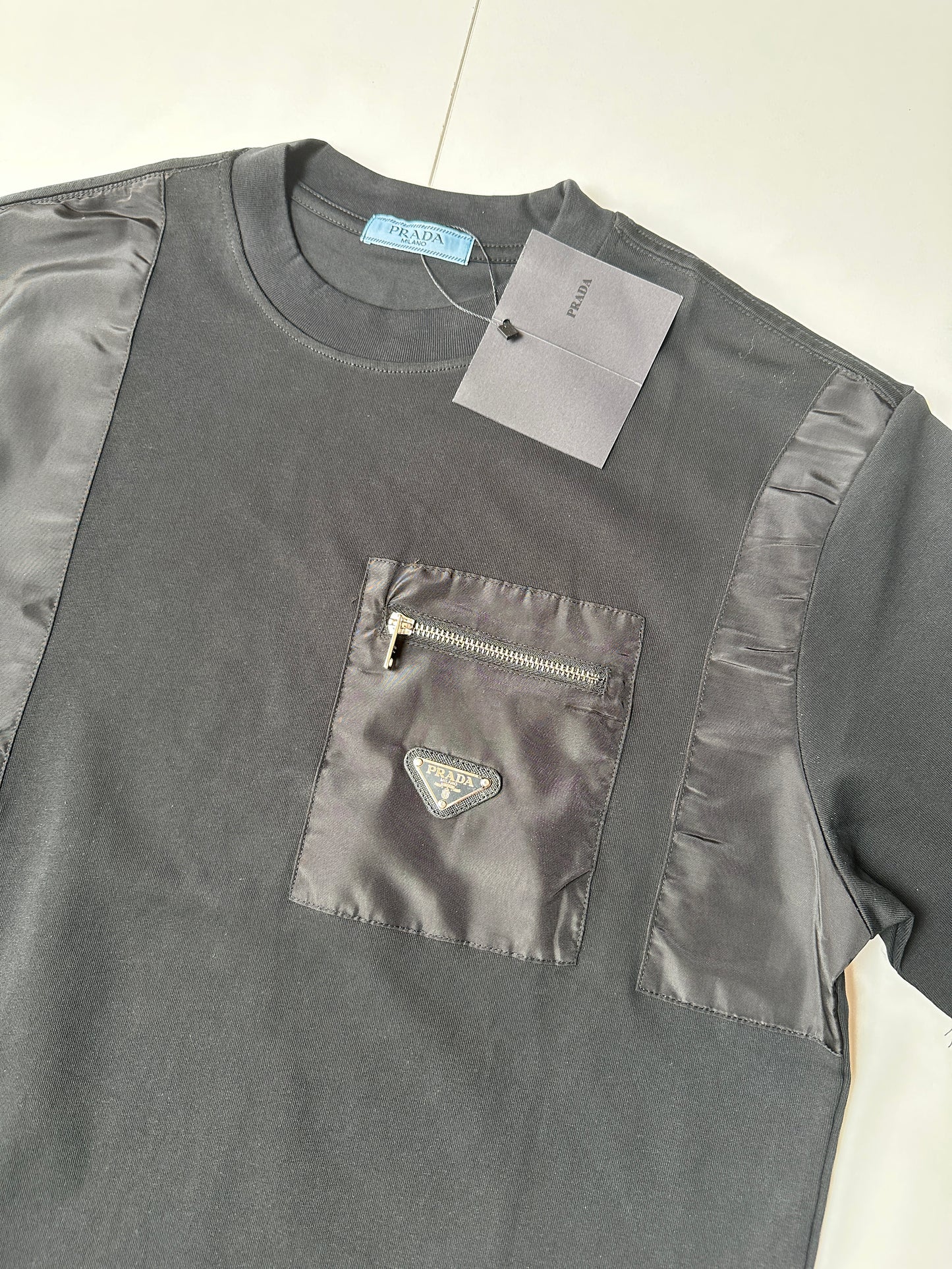 CAMISETA PRADA OVERSIZE 🔥 UNIDADES LIMITADAS ‼️ ALTA CALIDAD G5 🔝 MODELO 2026 ✅