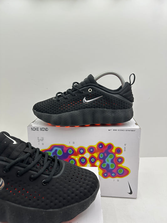 Nike Mind Black