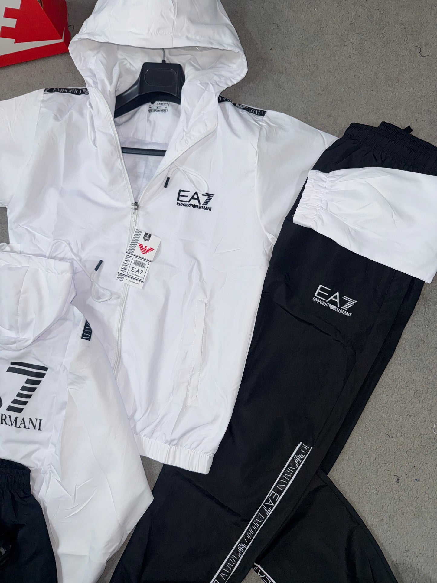 SUPER PACK 🔥 CHANDAL EA7 + NIKE TN REFLECTANTES 🥵 UNIDADES LIMITADAS ‼️ CALIDAD AAA+ ✅