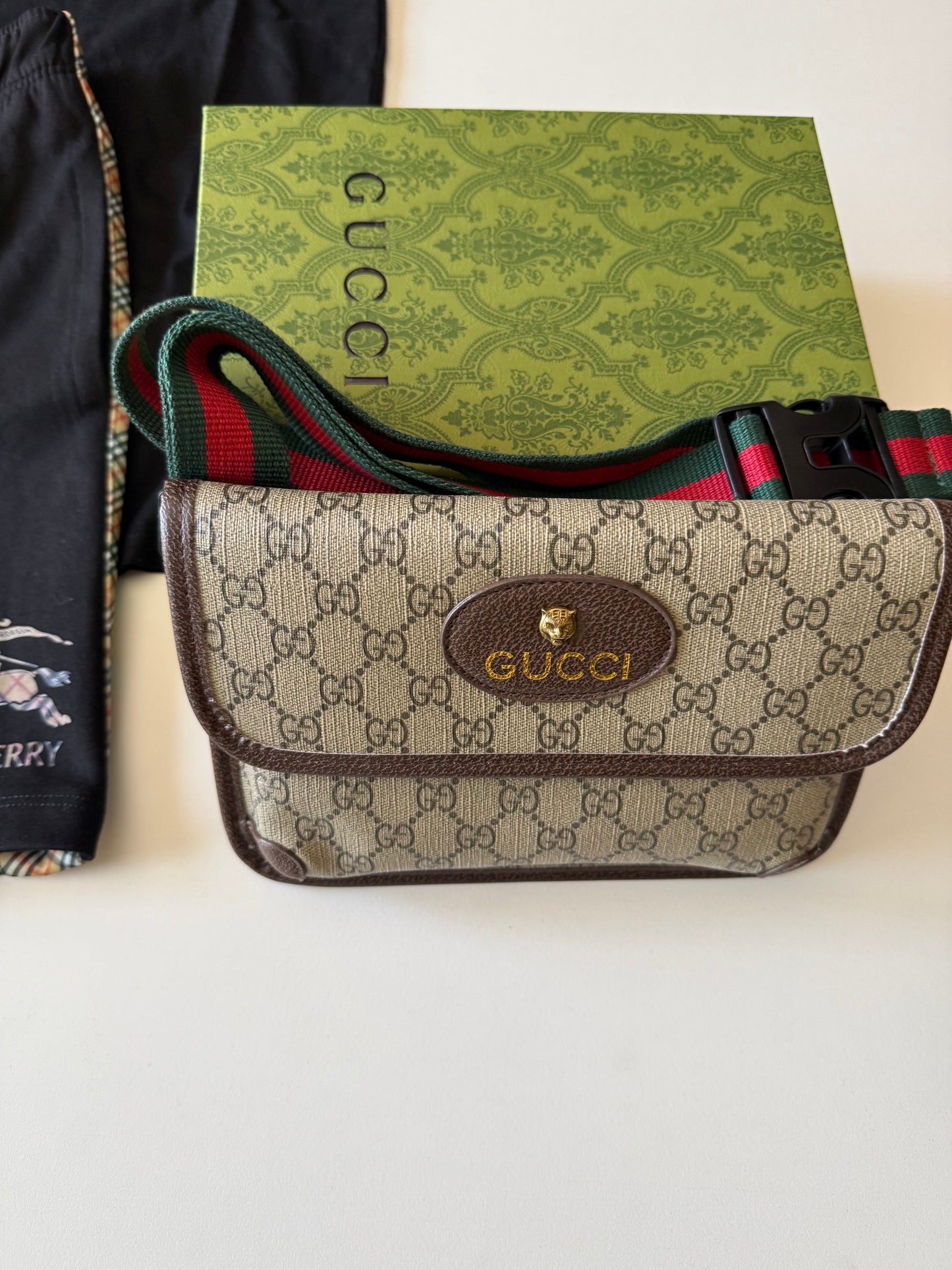 SÚPER PACK 3 PIEZAS POR 65€ 💶🔥 CONJUNTO BURBERRY + BANDOLERA BURBERRY + GORRA BURBERRY ‼️ ALTA CALIDAD G5 ✅ UNIDADES LIMITADAS 🚀 (VALOR REAL DEL PACK 125€) APROVECHAR 🚀🚀🚀🚀
