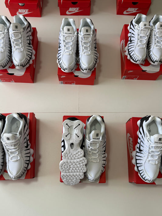 NIKE SHOX TL 2026 🔥ALTA CALIDAD G5 ✅ UNIDADES LIMITADAS ‼️ ⚪️ ⚫️