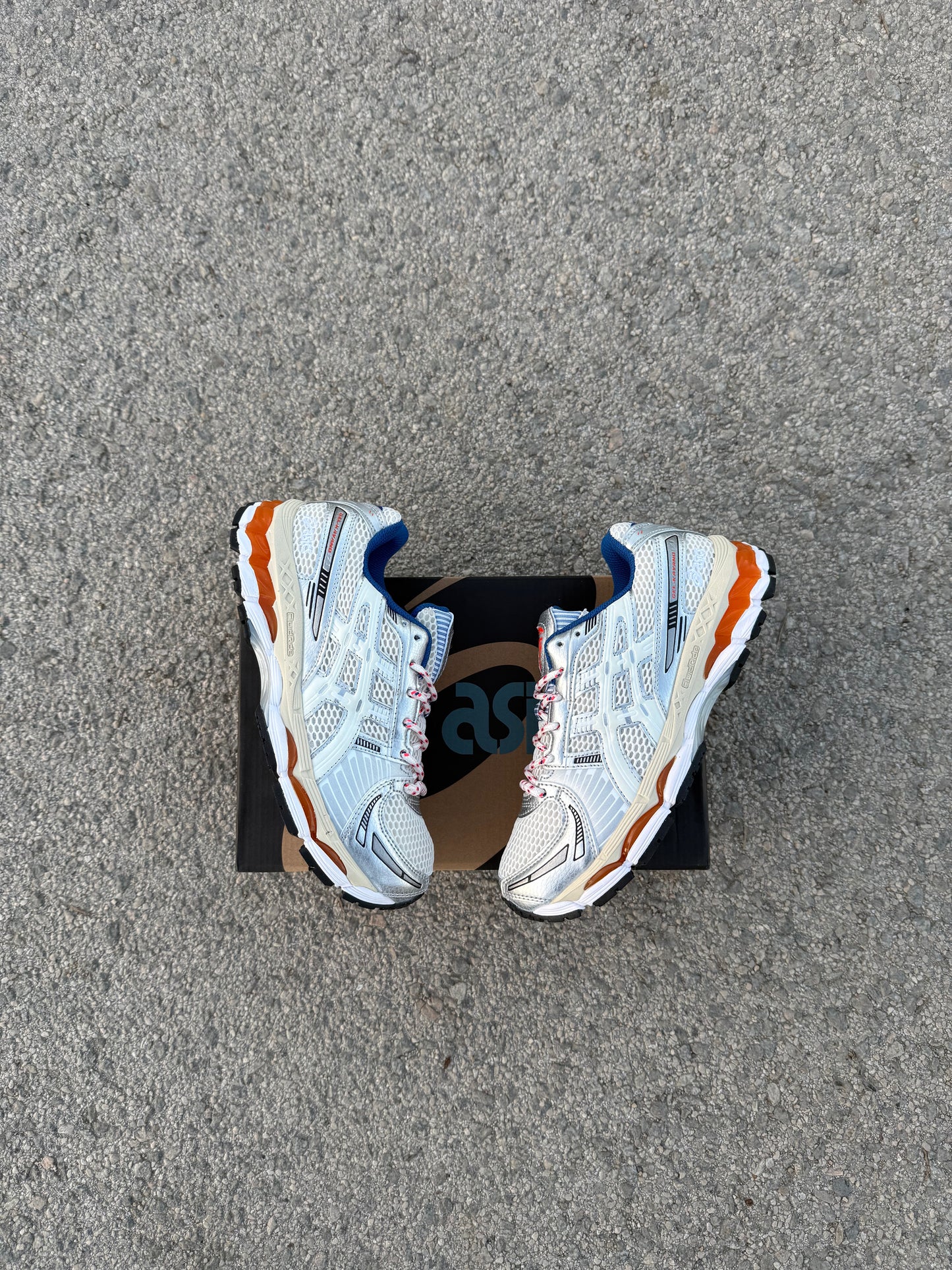 ASICS GEL-KAYANO 2026 🔥 CALIDAD 1.1‼️ UNIDADES LIMITADAS