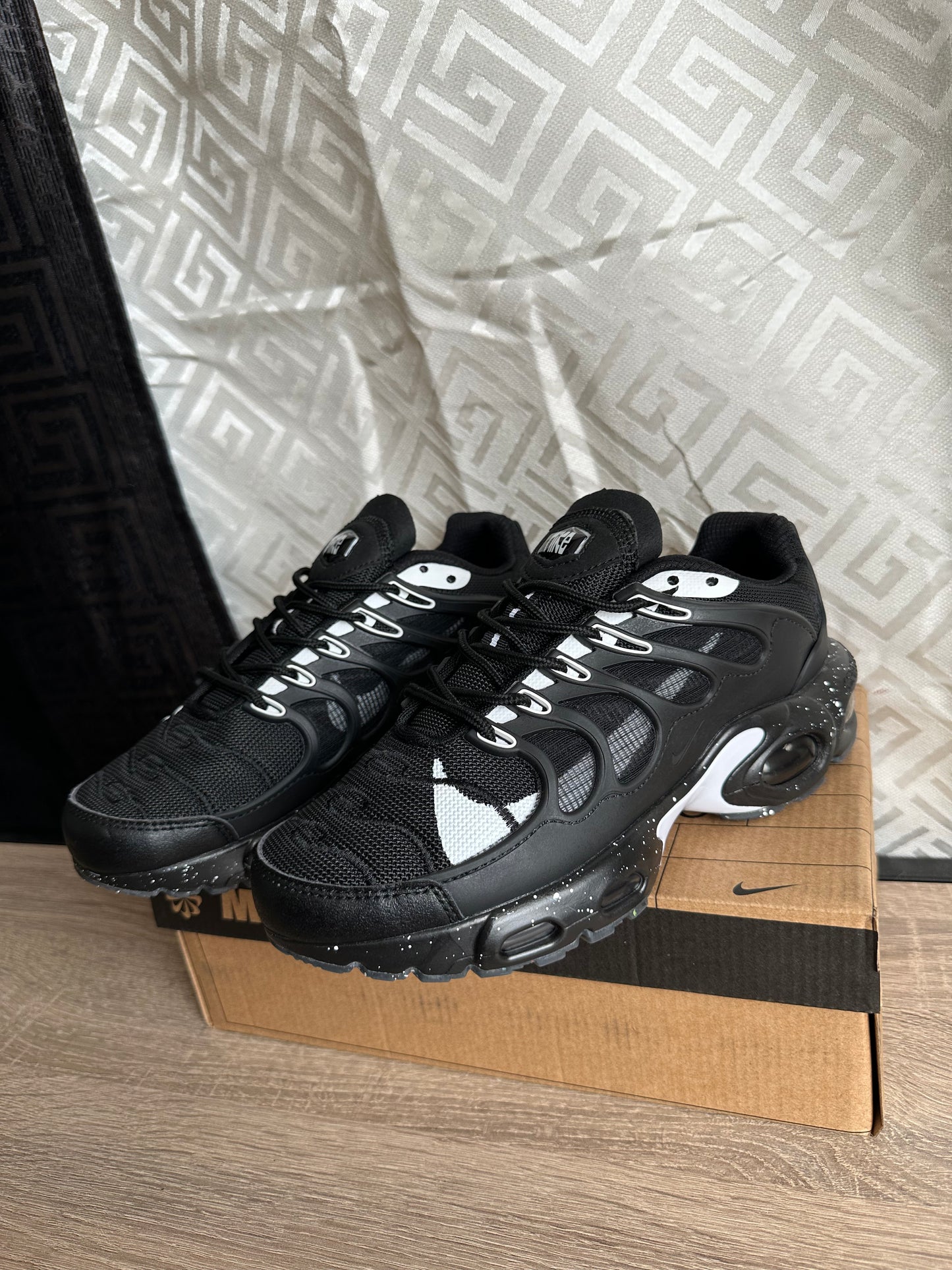 NIKE TERRASCAPE ⚪️⚫️