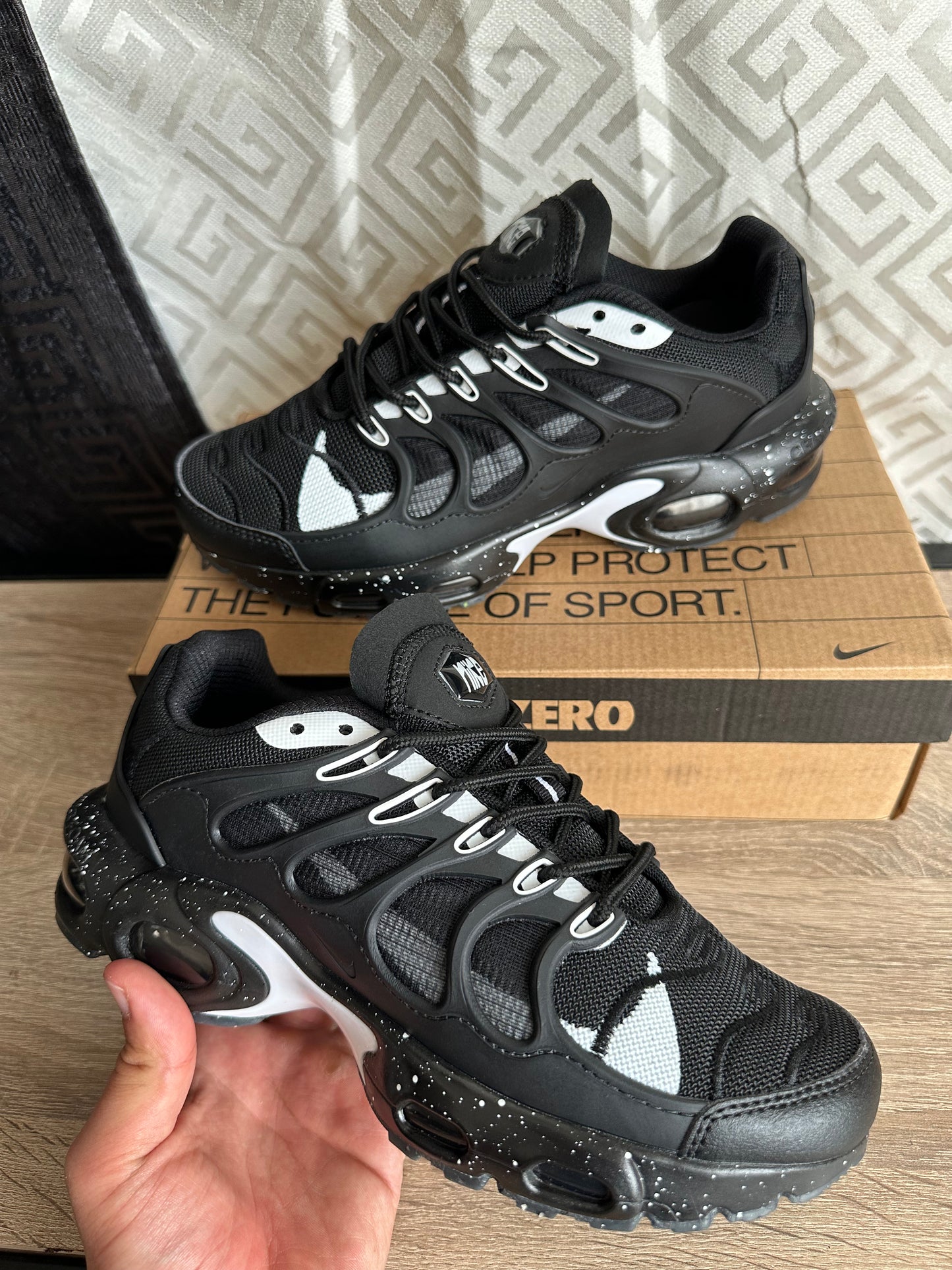 NIKE TERRASCAPE ⚪️⚫️