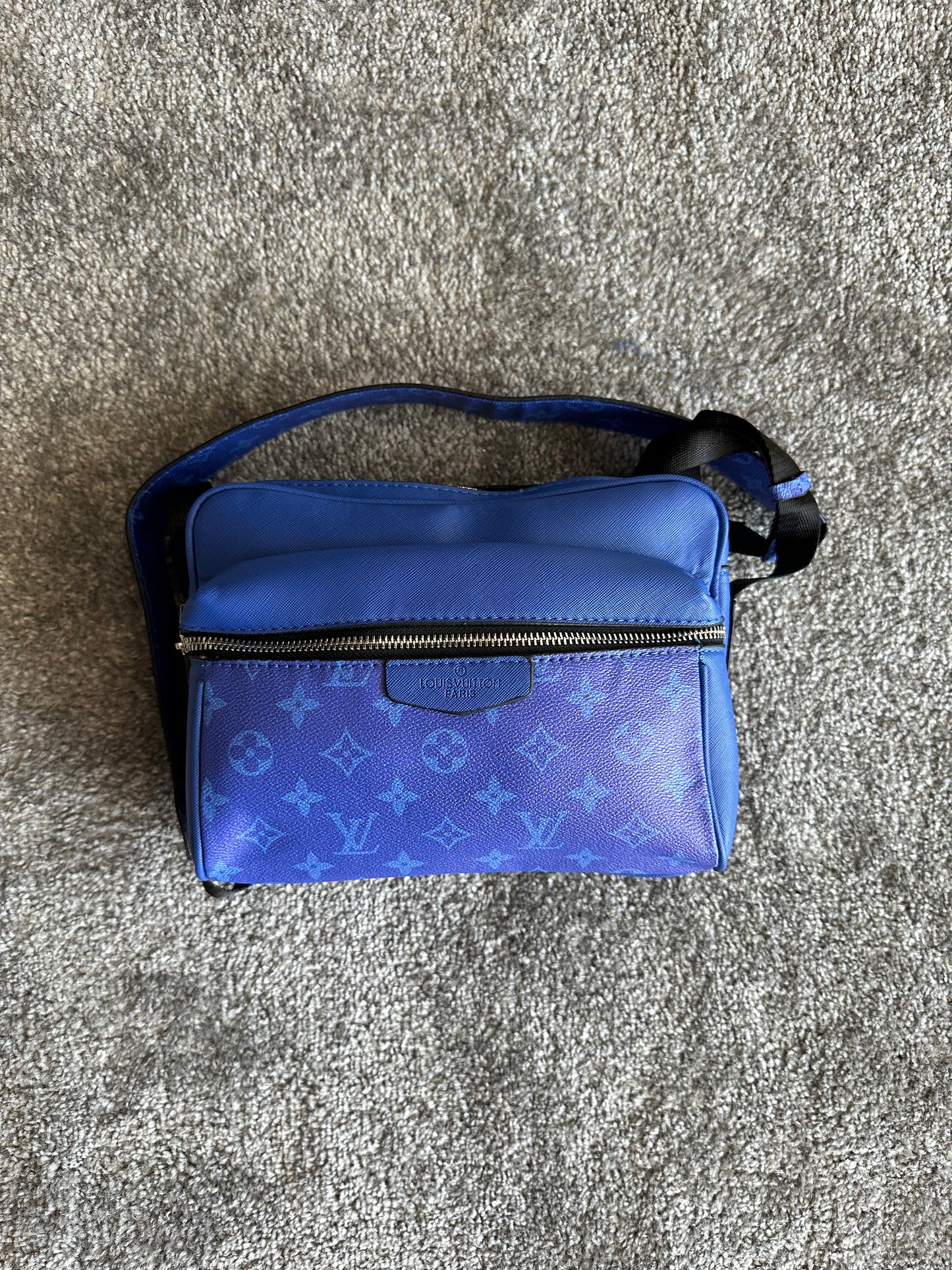 Bolsas de ombro LV “Azul Mensageiro”